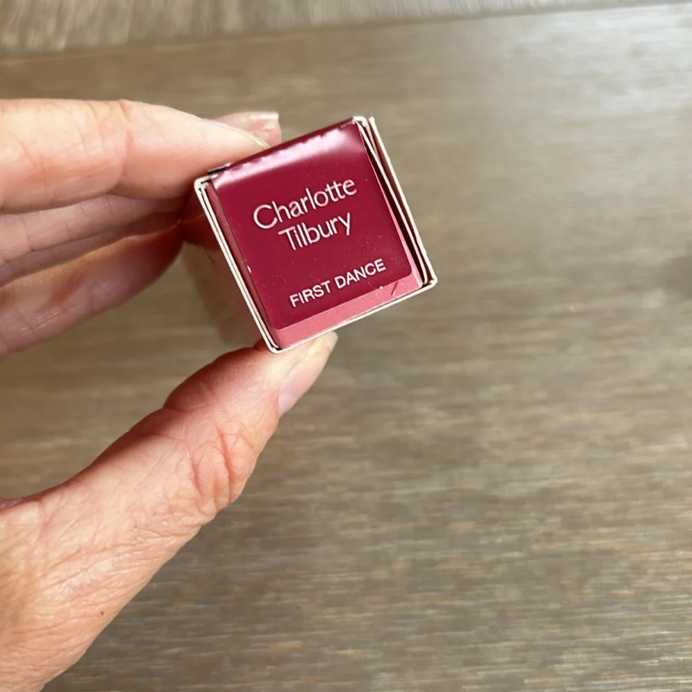 Charlotte Tilbury, Matte Revolution Lipstick